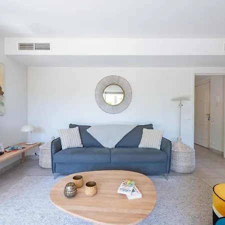 1-br Garden With Pool Peaceful Private Parking Apartmán