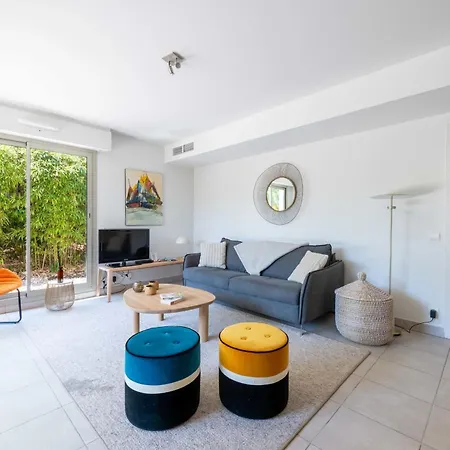 Apartmán 1-br Garden With Pool Peaceful Private Parking