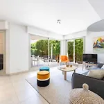 1-br Garden With Pool Peaceful Private Parking 아파트 칸느