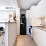1-br Garden With Pool Peaceful Private Parking *