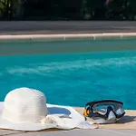 1-br Garden With Pool Peaceful Private Parking