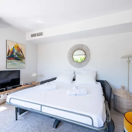 1-br Garden With Pool Peaceful Private Parking Appartement Cannes