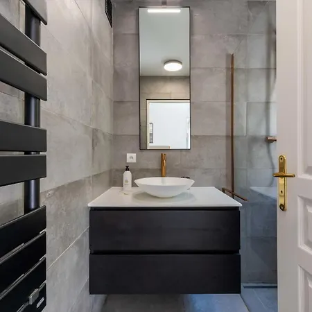 Appartement 1-br Garden With Pool Peaceful Private Parking *